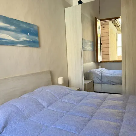Host4u - Ada's, Parasio Old City, 5 Min To Beaches *