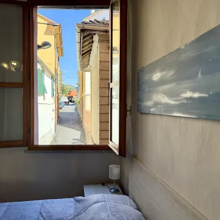 Apartamento Host4u - Ada's, Parasio Old City, 5 Min To Beaches Imperia