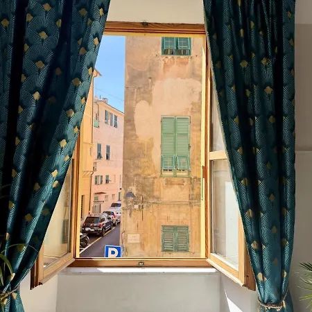 Host4u - Ada's, Parasio Old City, 5 Min To Beaches 아파트 *