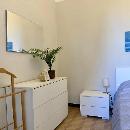 Host4u - Ada's, Parasio Old City, 5 Min To Beaches Apartamento Imperia