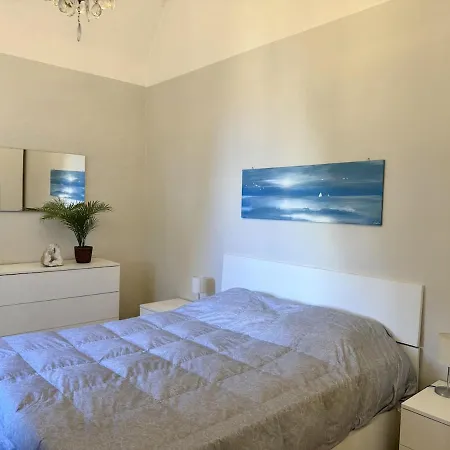 Host4u - Ada's, Parasio Old City, 5 Min To Beaches *